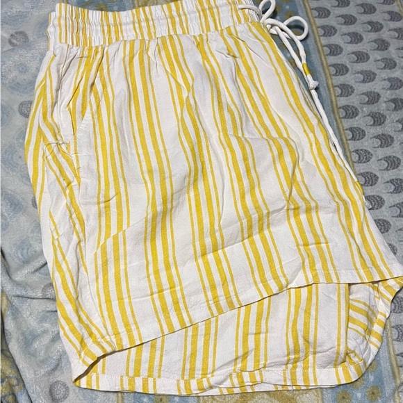 Torrid High Waist Yellow Striped Shorts - Picture 1 of 3